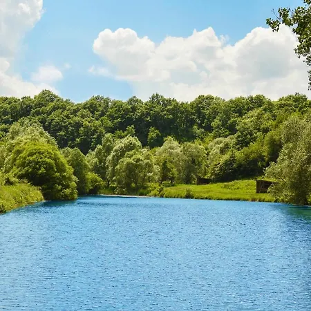 Eco Complex Izvori 호텔 2*